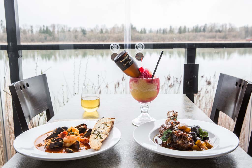 Kingfishers Waterfront Bar & Grill in Maple Ridge